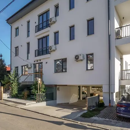Bright Moments Away From Herastrau Park, Mall And Metro Apartment Bucharest