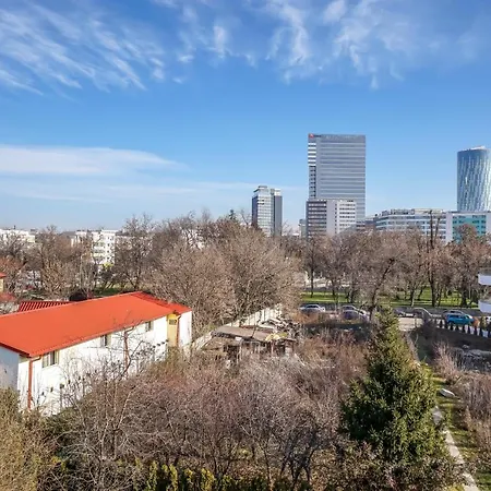 Bright Moments Away From Herastrau Park, Mall And Metro Apartment